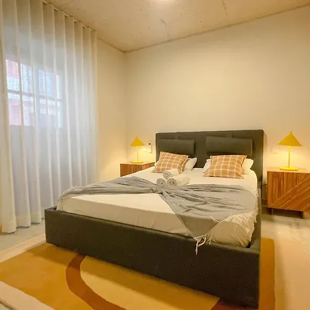 Machadinho Modern * Lissabon