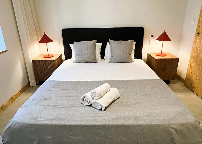 Machadinho Modern * Lisbon