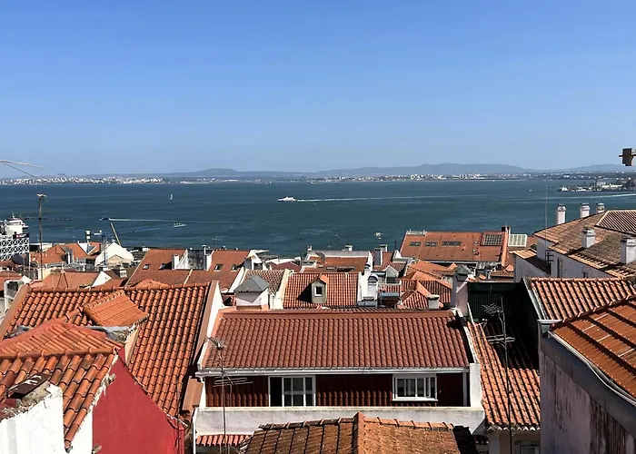 Machadinho Modern * Lisbon