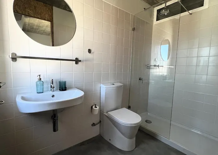 Machadinho Modern Apartment Lisbon