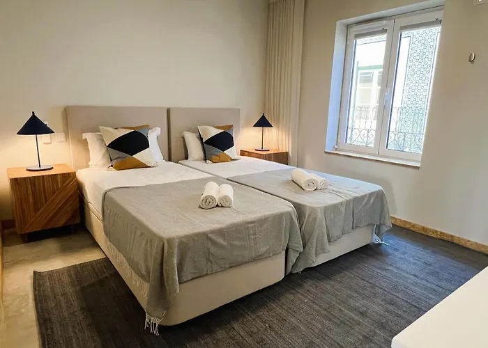 Machadinho Modern Apartment Lisbon